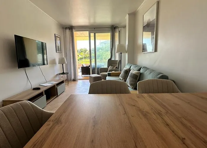 Sea View Апартаменты *